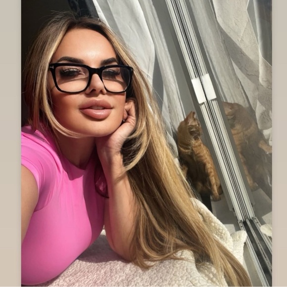 Tika's Closet! 🦋 - Picture 12 of 13